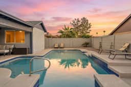 Sunset Splash Pad | Private Pool, Patio & Games - Image 5