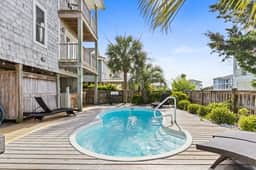 Ocean Views I Sleeps 12 I Walk to Beach I Pool