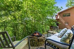 Mountain Views | Hot Tub | Fire Pit | Dog Friendly