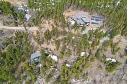 34 Acre Escape~Games~Hiking~Pool Table~Bicycles - Image 2