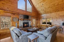 MTN Views~Hot Tub~Fire Pit~Pool Table~Games