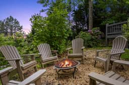12 Min to Downtown! Sleeps 12 | Hot Tub | Fire Pit