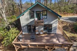 Rainbow Falls Cabin | Sauna | Hot Tub | Foosball
