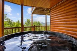 Stunning Mtn Views! Sleeps 10~Hot Tub~Game Room