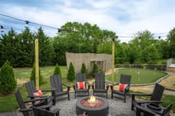 7 Br~Sleeps 20~Sport Court~Pool~Hot Tub~Playground