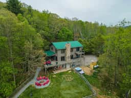 Sleeps 20! Hot Tub~Outdoor Theater~Fire Pit~Games