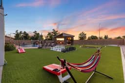 Luxury 6BR Retreat - Pool, BBQ, Theater and Games