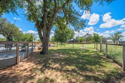 2 Home Getaway-Pool-Hot Tub-Pickleball Court - Image 5