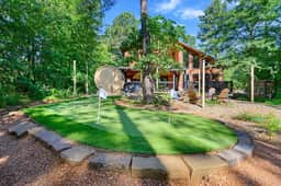 Sleeps 6~Sauna~Hot Tub~Putt Putt~Dogs Welcome