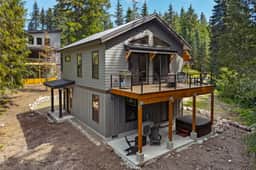 3 Br Sleep 8 • Hot Tub • Fire Pit • Stunning Views