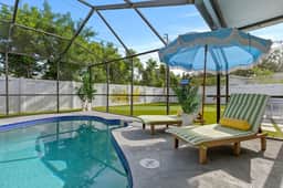 Family Fun Oasis: Private Pool, Theater, Putt Putt