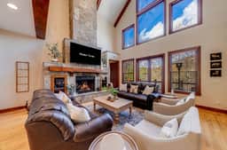 Golden Ridge Lodge - Hot Tub - Games - Mtn Views