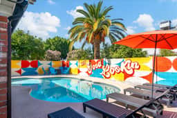 The Retro: Pool | Hot Tub | Basketball | Games