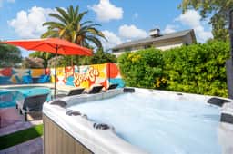 The Retro: Pool | Hot Tub | Basketball | Games