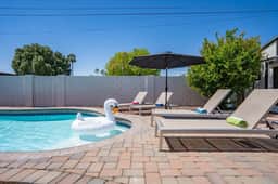 The Cabana Cove: Cabana Bar, Pool & Game Room!