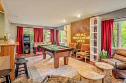 Forest Retreat! Hot Tub-Fire Pit-Game Room