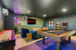 5 Min to Beach ~ Heated Pool  ~ Golf ~ Sleeps 12