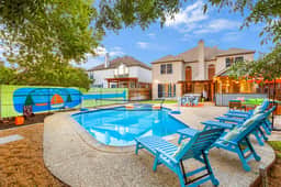 The Painted Paddle: Pool, HotTub, Pickleball Court