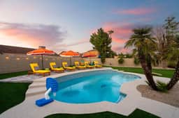 Pickleball + Heated Pool & Spa | Sleeps 16