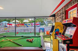 Sleeps 16! Heated Pool, Hot Tub, & Sport Court