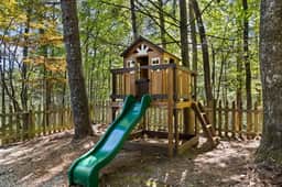 Lake Retreat | Kayaks | Theatre | Hot Tub | Sauna
