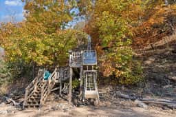Waterfront Retreat • Private Beach • Dock • Views