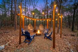 Retro Retreat: Stargazing Dome, Sauna & Hot Tub