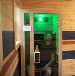 Retro Retreat: Stargazing Dome, Sauna & Hot Tub