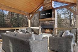 Stunning Views! Sleeps 10 - Hot Tub - 2 Fireplaces