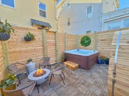 Downtown Warren Top Floor Loft 3BR: Spa | Walkable