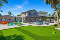 Sleeps 16 • Golf Simulator • Pickleball • Pool/Spa - Image 4
