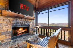Family-Friendly Cabin: Hot Tub, Games & Views