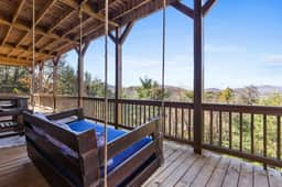 Family-Friendly Cabin: Hot Tub, Games & Views