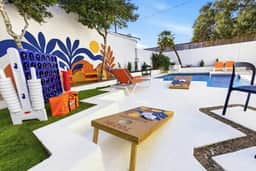 Outdoor Oasis • Poolside Movie Nights • Sleeps 16