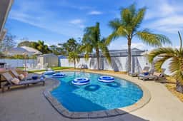 Good Times Getaway - Pool - Hot Tub - Theater Room