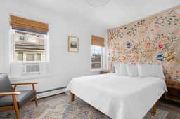 Warren 1BR Retreat + Spa | Walk to Dining & Water