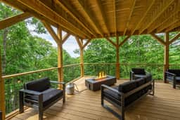 Mars Hill Retreat: Sauna, Wet Bar, Hot Tub, Views