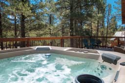 Pah's Haus | Hot Tub | Scenic View | Dog-Friendly - Image 3