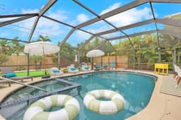 Naples Pool Home Paradise! Minutes from the Beach