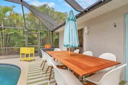 Naples Pool Home Paradise! Minutes from the Beach