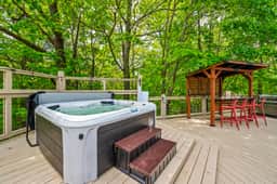 Wellsprings Retreat | Smoky Mtn Views | Sleeps 12