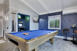 Bluewood Escape: Sauna, Hot Tub, Game Room - Image 2