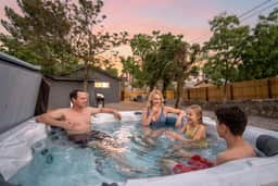 Charming & Cozy Northern AZ Base Camp • Sleeps 4