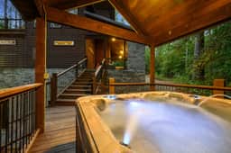 Aspen Creek Lodge • Spacious Luxury Cabin Retreat