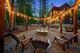 Aspen Creek Lodge • Spacious Luxury Cabin Retreat