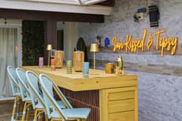 Mins to Beach • Backyard Oasis • Heated Pool & Spa