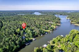 The Sinclair House  Private Lake Retreat