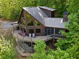 Mtn Cabin w/ Hot Tub • Game Room • Grill • Views
