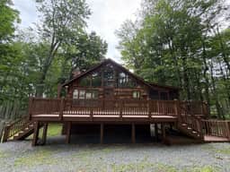 Pocono Lake Escape | Sleeps 6