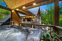 Hoch-A-Frame | Sauna, Hot Tub & Broken Bow Pines